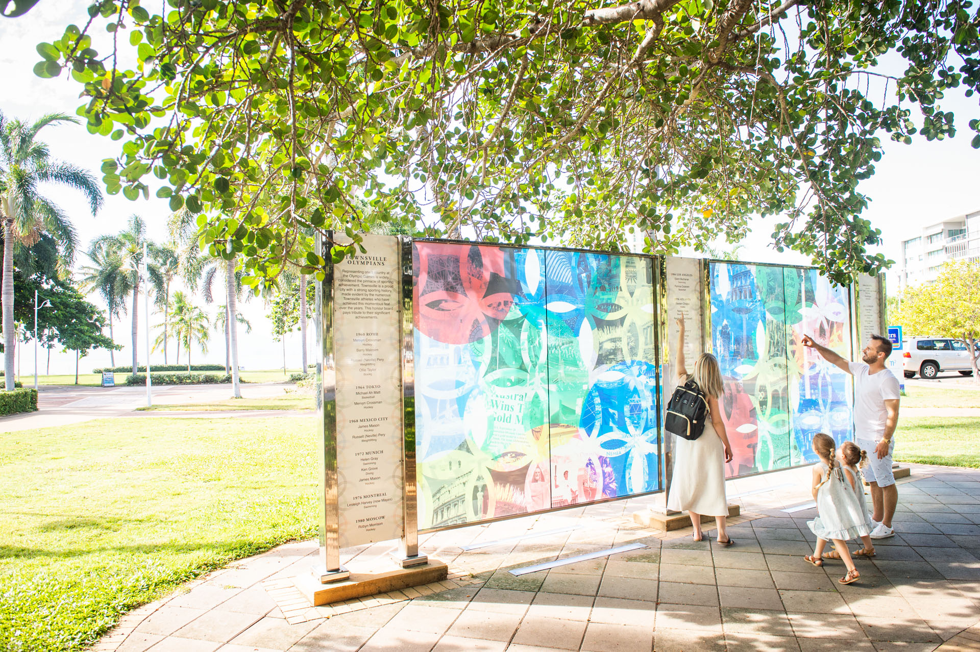 Photographs in Townsville to illustrate the Queensland Government Department of Transport and Main Roads, Walking Strategy